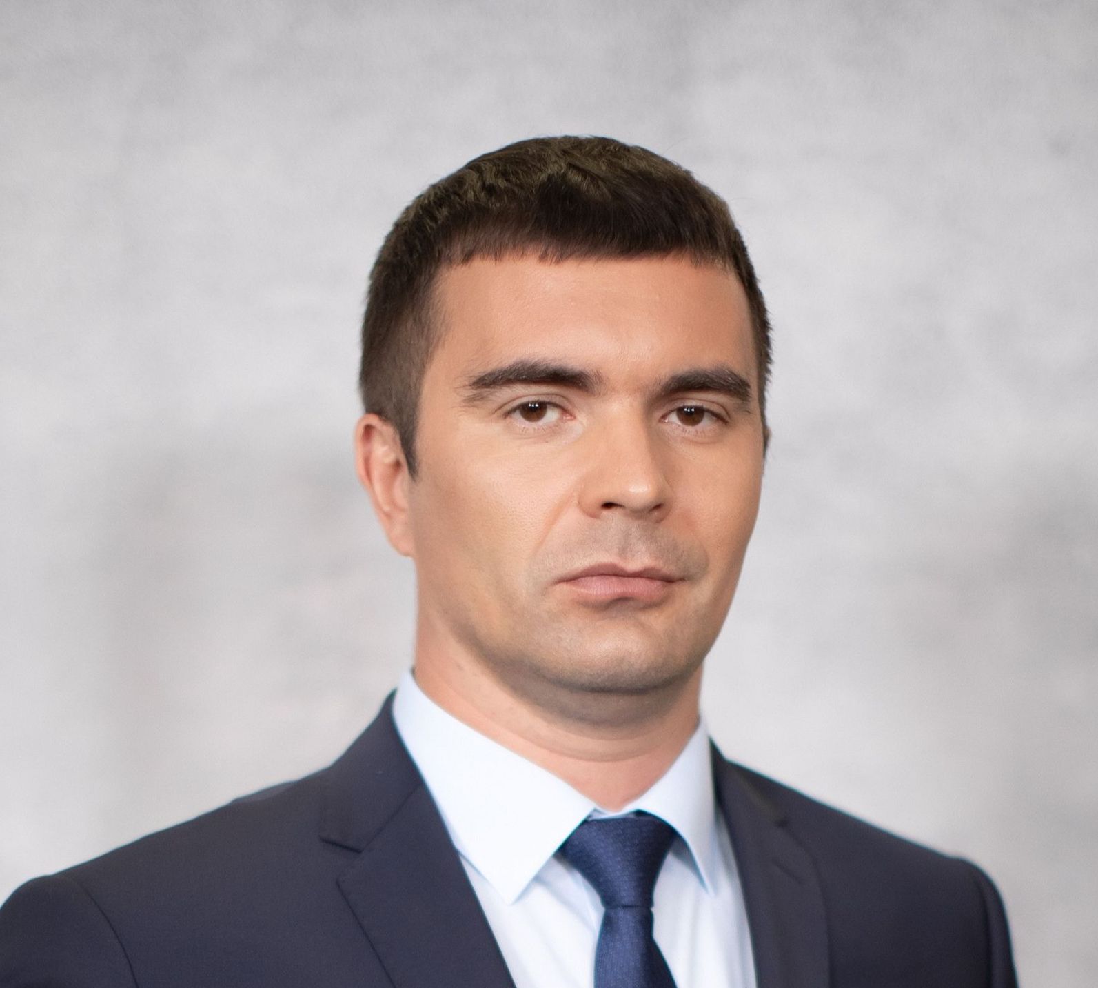 Руслан Ложкин