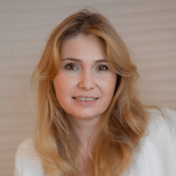 Анна Комша